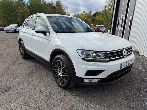 Volkswagen Tiguan 3 of 23