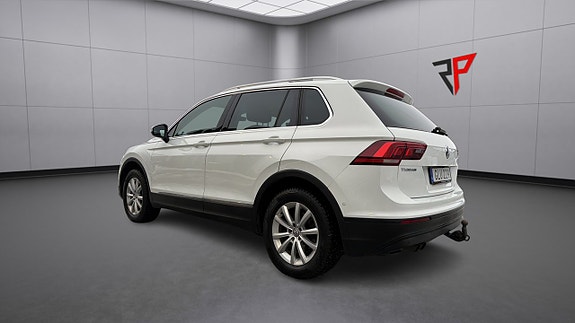 Volkswagen Tiguan 7 of 30