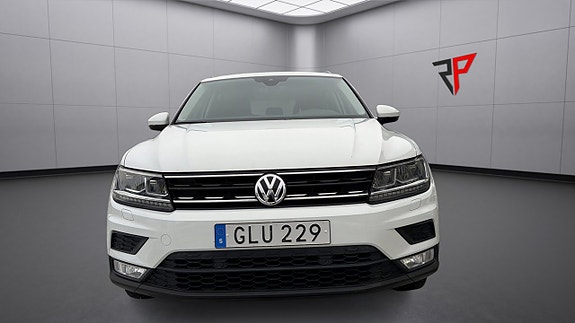 Volkswagen Tiguan 6 of 30