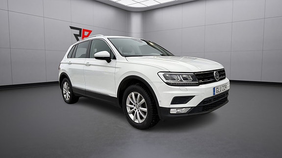 Volkswagen Tiguan 4 of 30