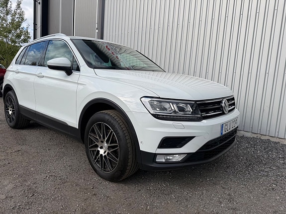 Volkswagen Tiguan 4 of 23