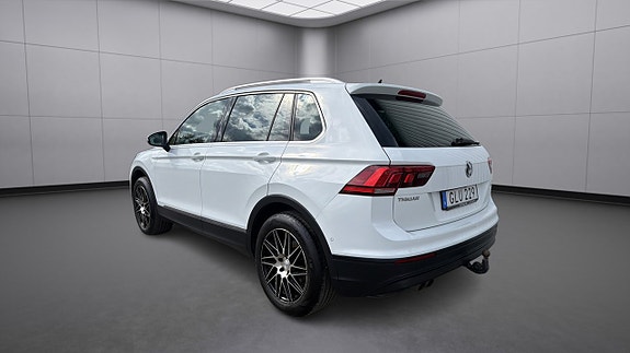 Volkswagen Tiguan 27 of 30