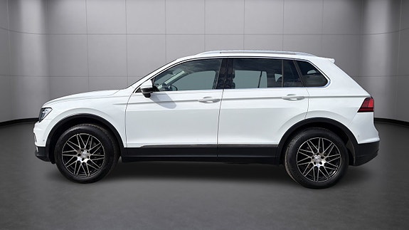 Volkswagen Tiguan 26 of 30