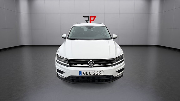 Volkswagen Tiguan 10 of 30