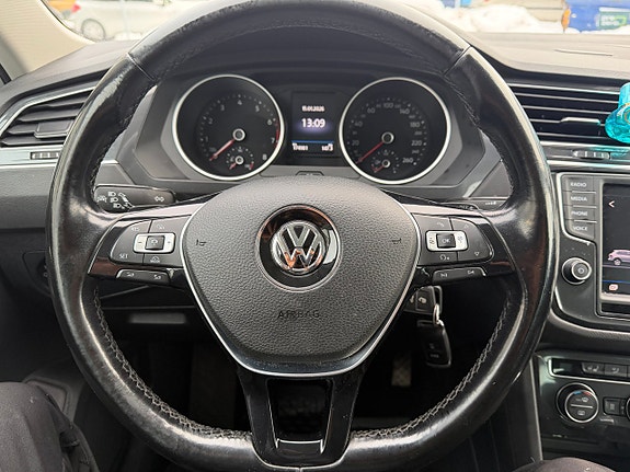 Volkswagen Tiguan 22 of 30