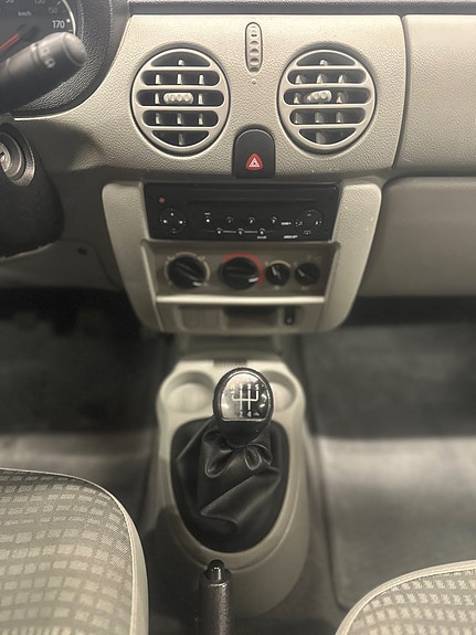 Renault Kangoo Express 16 of 19