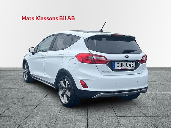 Ford Fiesta 2 of 5