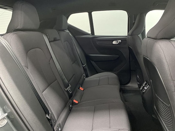 Volvo EX40 15 of 28