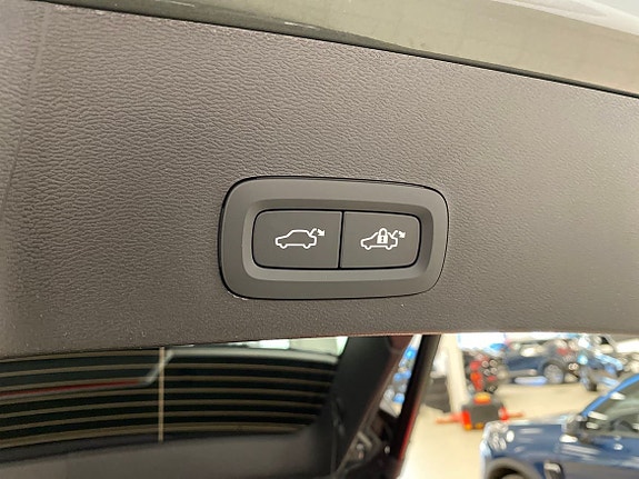 Volvo EX40 19 of 28