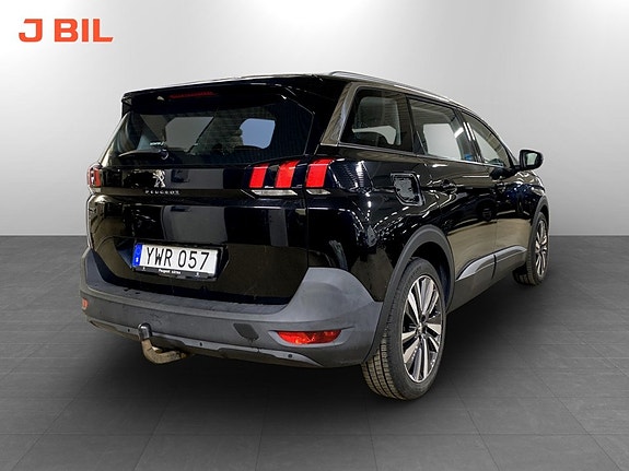 Peugeot 5008 3 of 19