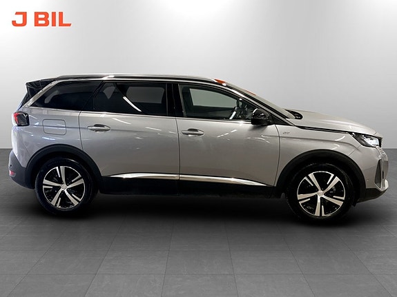 Peugeot 5008 14 of 17