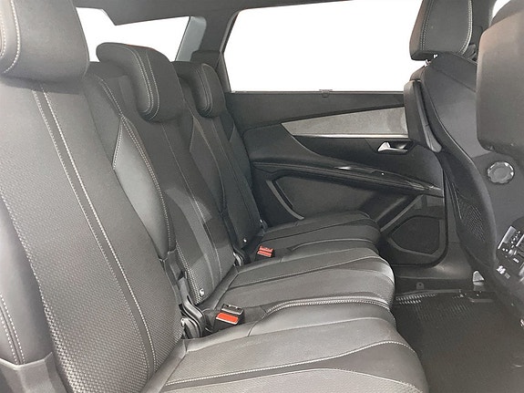 Peugeot 5008 13 of 17