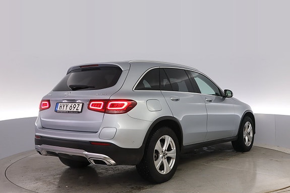 Mercedes-Benz GLC300 e 4 of 5