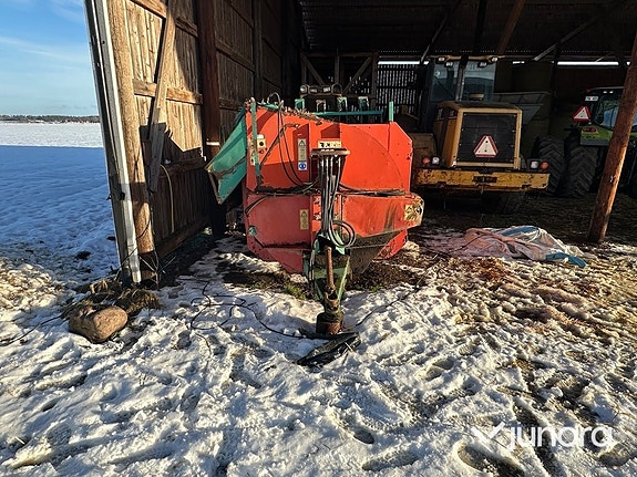 Balrivare - Kverneland KD 832