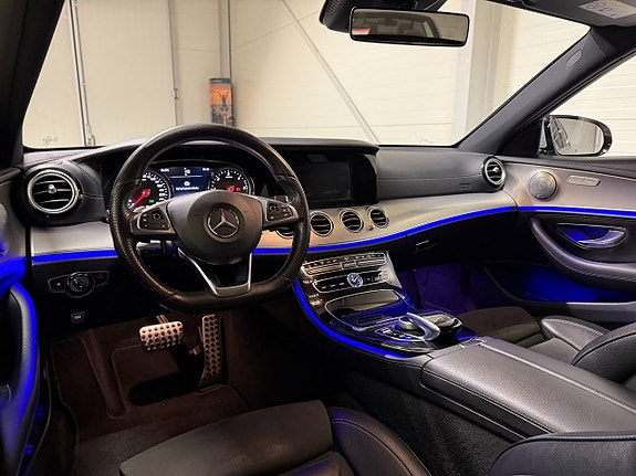 Mercedes-Benz E220 14 of 21