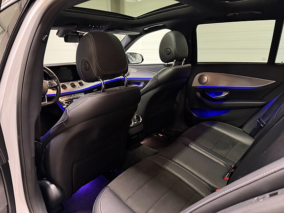 Mercedes-Benz E220 17 of 21