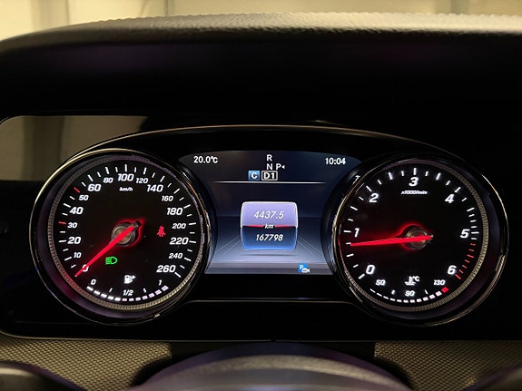 Mercedes-Benz E220 18 of 21