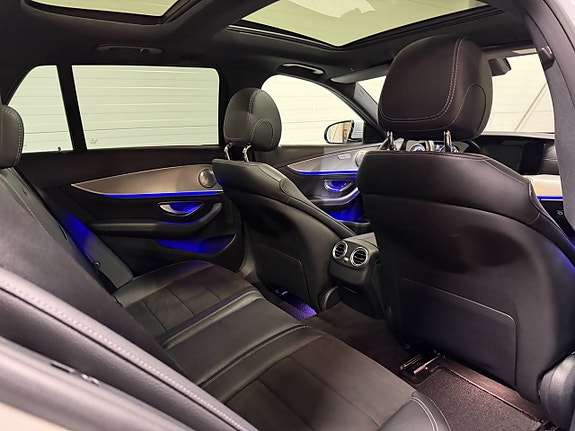 Mercedes-Benz E220 11 of 21
