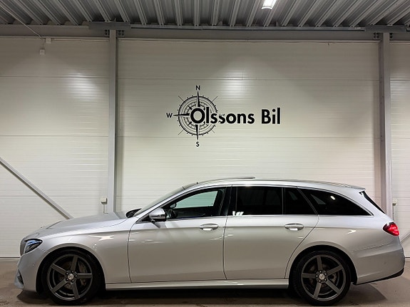 Mercedes-Benz E220 3 of 5