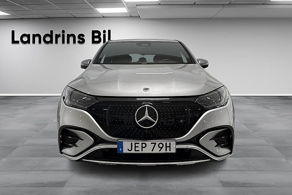 Mercedes-Benz EQE350 2 of 5