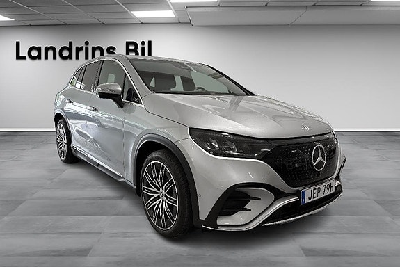 Mercedes-Benz EQE350 3 of 5