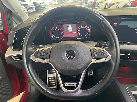 Volkswagen Golf Alltrack 10 of 20