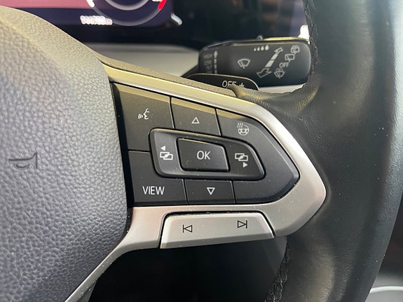 Volkswagen Golf Alltrack 12 of 20