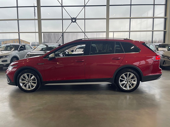 Volkswagen Golf Alltrack 2 of 20