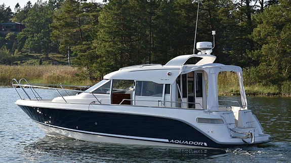 Aquador 28 C -2012. Volvo Penta D6-370 Toppskick! Ej bottenm