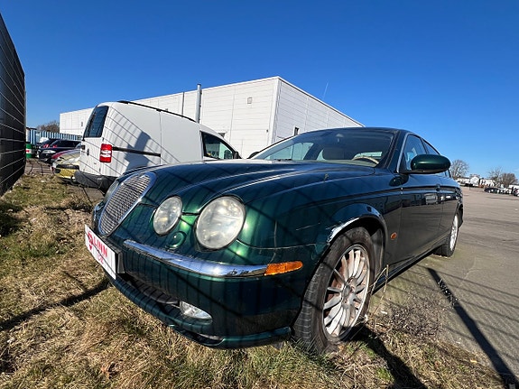 Jaguar S-TYPE