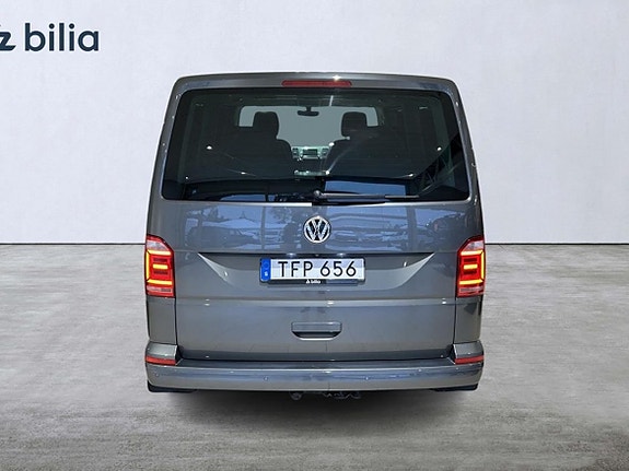 Volkswagen Multivan 6 of 30