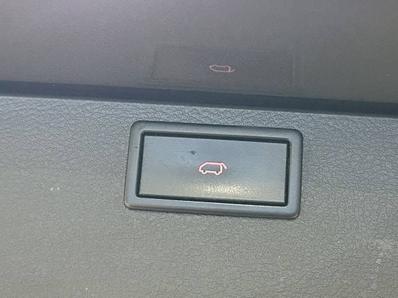 Volkswagen Multivan 28 of 30