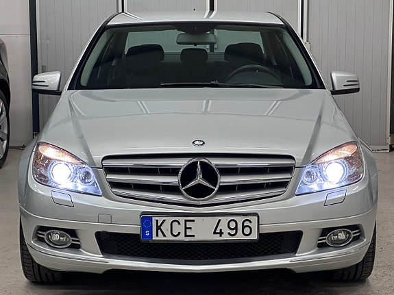 Mercedes-Benz C180 2 of 5