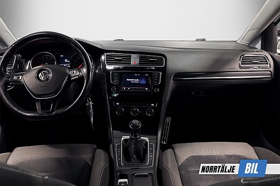 Volkswagen Golf VII 9 of 17