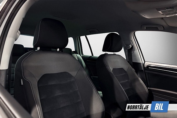 Volkswagen Golf VII 11 of 17