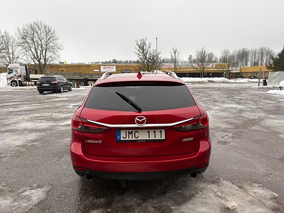 Mazda 6 3 of 5