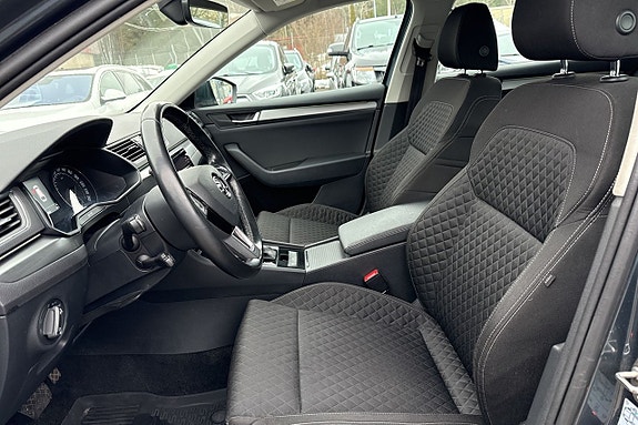 Skoda Superb 9 of 20