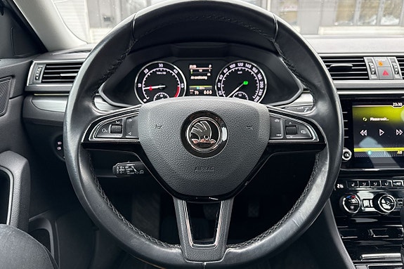 Skoda Superb 13 of 20