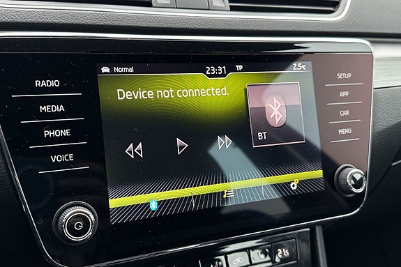 Skoda Superb 14 of 20