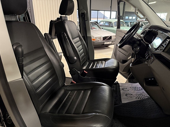 Volkswagen Transporter 10 of 16