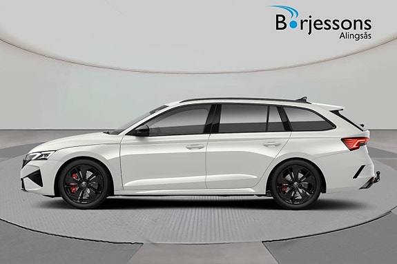 Skoda Octavia 2 of 3