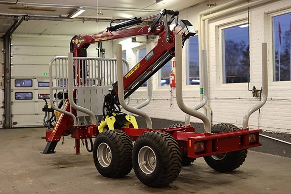 Skogsvagn Tajfun GAP 90 S  (285 000:- Ex moms) 9 Ton