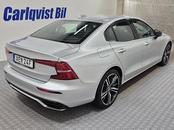 Volvo S60 3 of 5