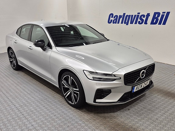 Volvo S60 4 of 5