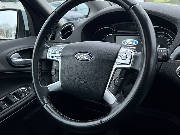 Ford S-MAX 24 of 25