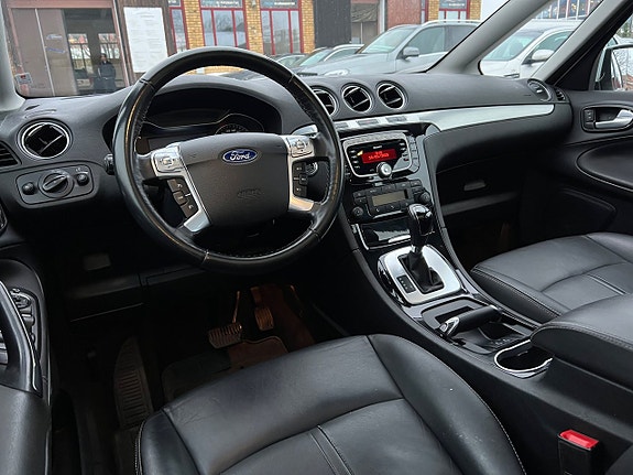 Ford S-MAX 14 of 25