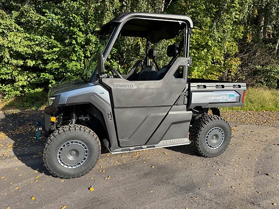 CFMOTO UFORCE U6 EV – elektrisk prestanda utan kompromisser O.M.G LEV U6 EV O.M.G LEV