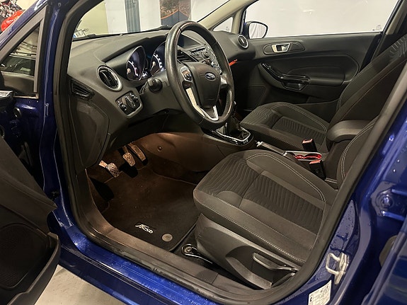 Ford Fiesta 7 of 13