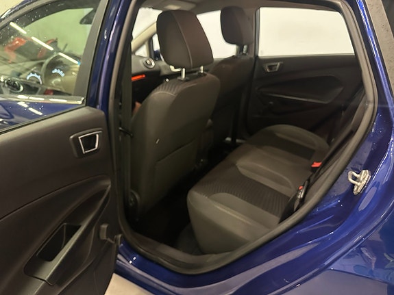 Ford Fiesta 12 of 13