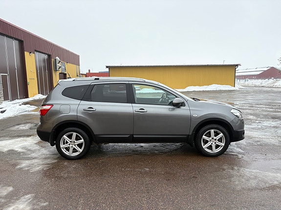Nissan Qashqai+2 4 of 5
